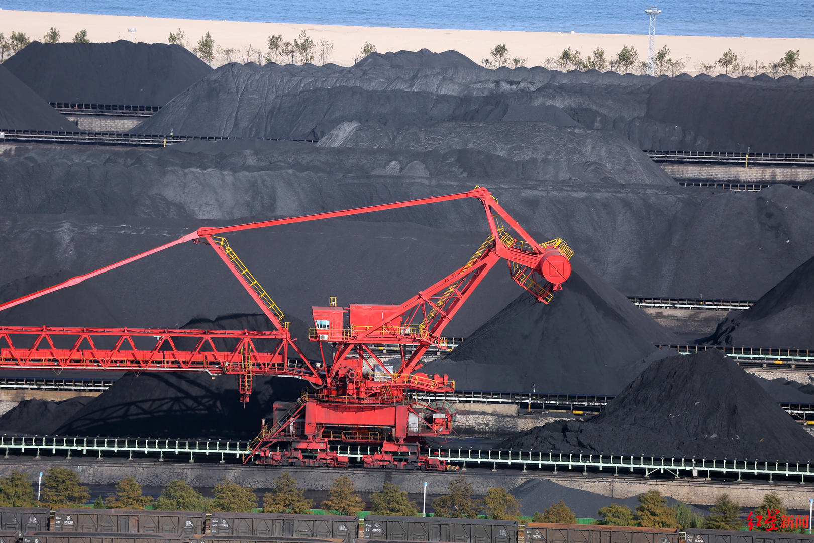 煤炭产业 图据视觉中国10月28日,截至红星资本局发稿,兖州煤业(600188