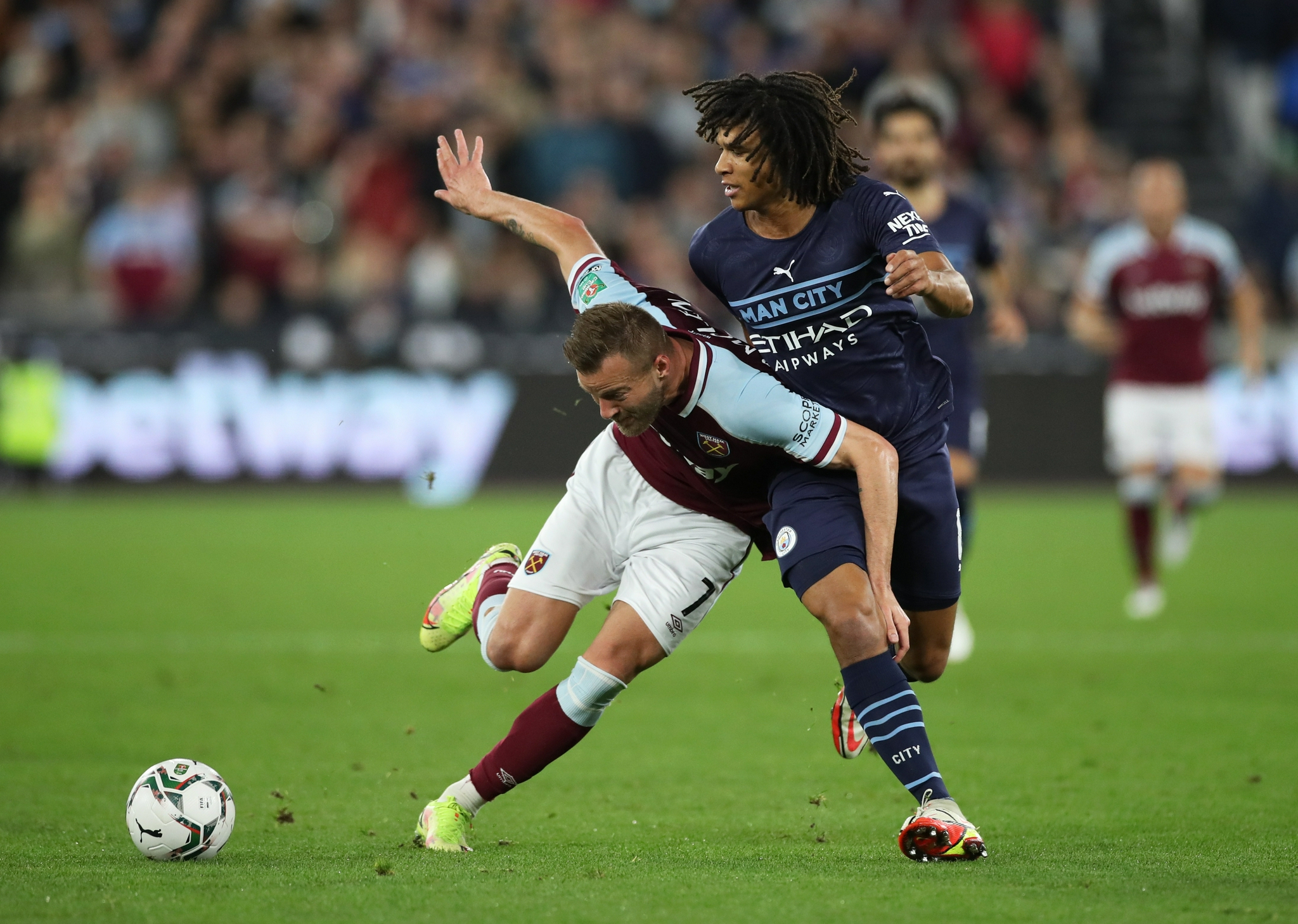 足球-——英格兰联赛杯:西汉姆联胜曼城