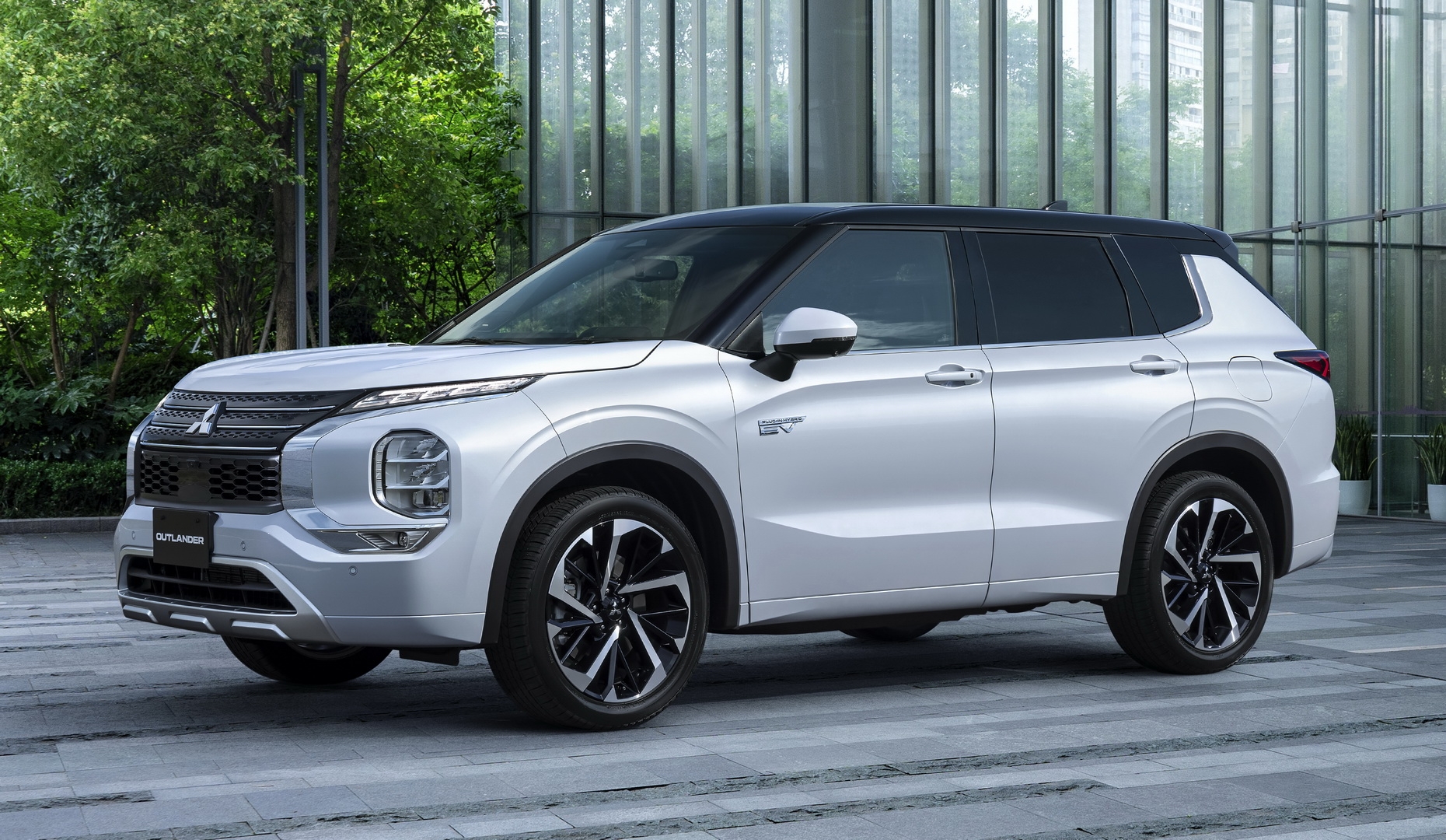 全新三菱欧蓝德phev正式发布续航87公里约2605万起