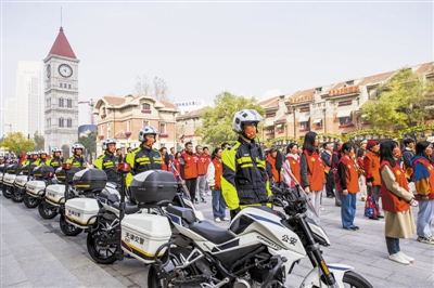 增强遵法意识创建安全环境 交警 新浪财经 新浪网