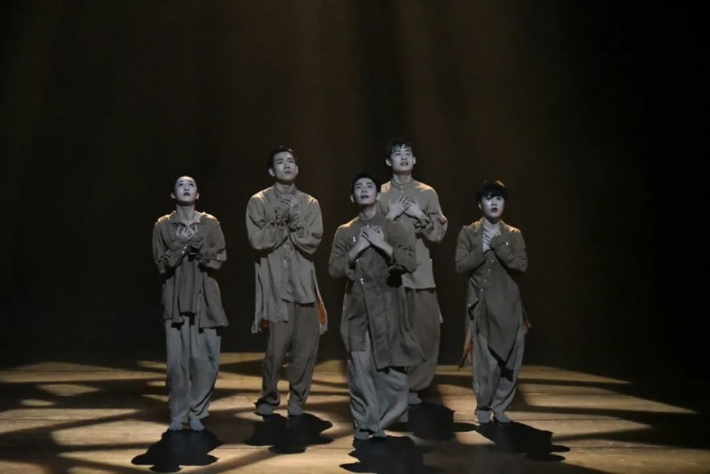 “中国三高”演唱会、龚琳娜音乐会、何赛飞话剧、胡沈员现代舞……11月的重庆这些演出值得关注休闲区蓝鸢梦想 - Www.slyday.coM