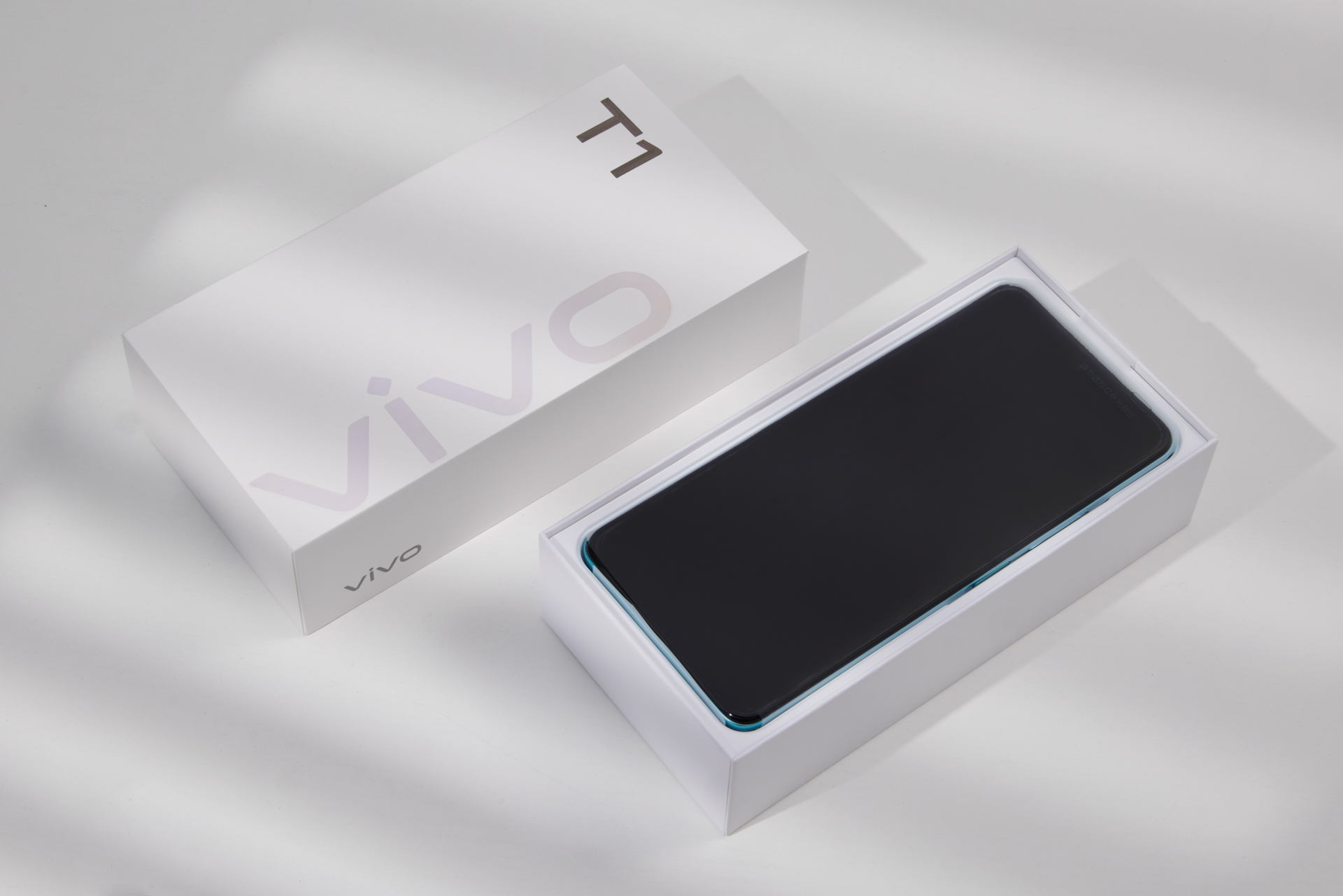 高清图赏vivot1电光青这质感才称得上是轻奢