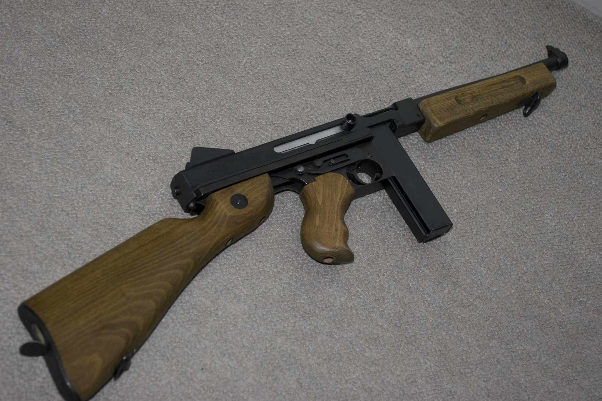 电影拯救大兵瑞恩中米勒上尉使用的汤姆逊m1a1冲锋枪