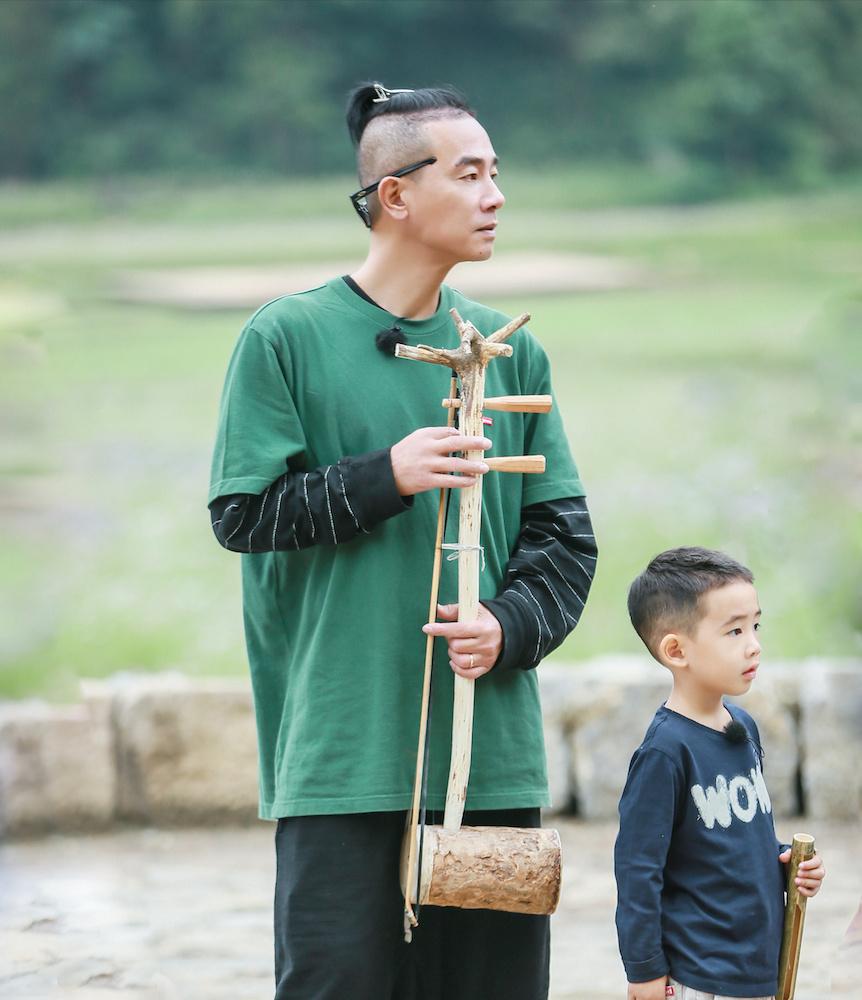 港媒曝陈小春应采儿花费百万改名字改变运势后总身家已超五亿