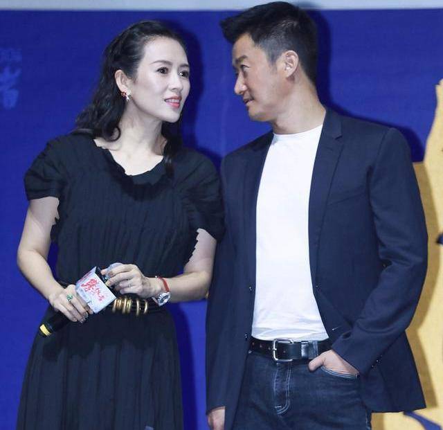 吴京太皮揪章子怡的小辫两人已经三搭