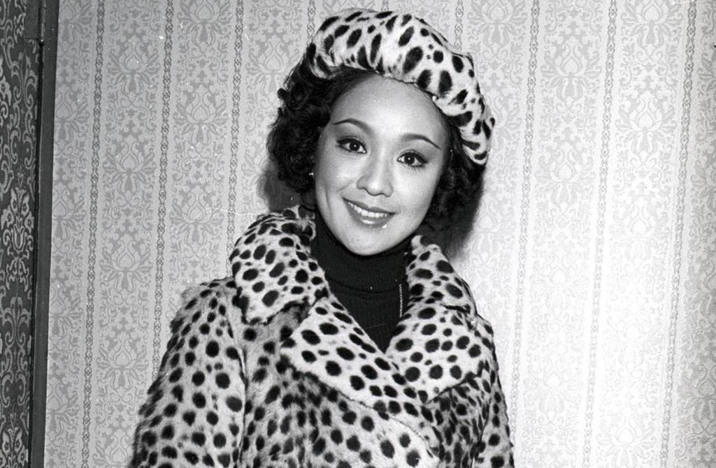 17岁夺影后20出头身价过亿,69岁病死无人知,女星沉浮录之李菁