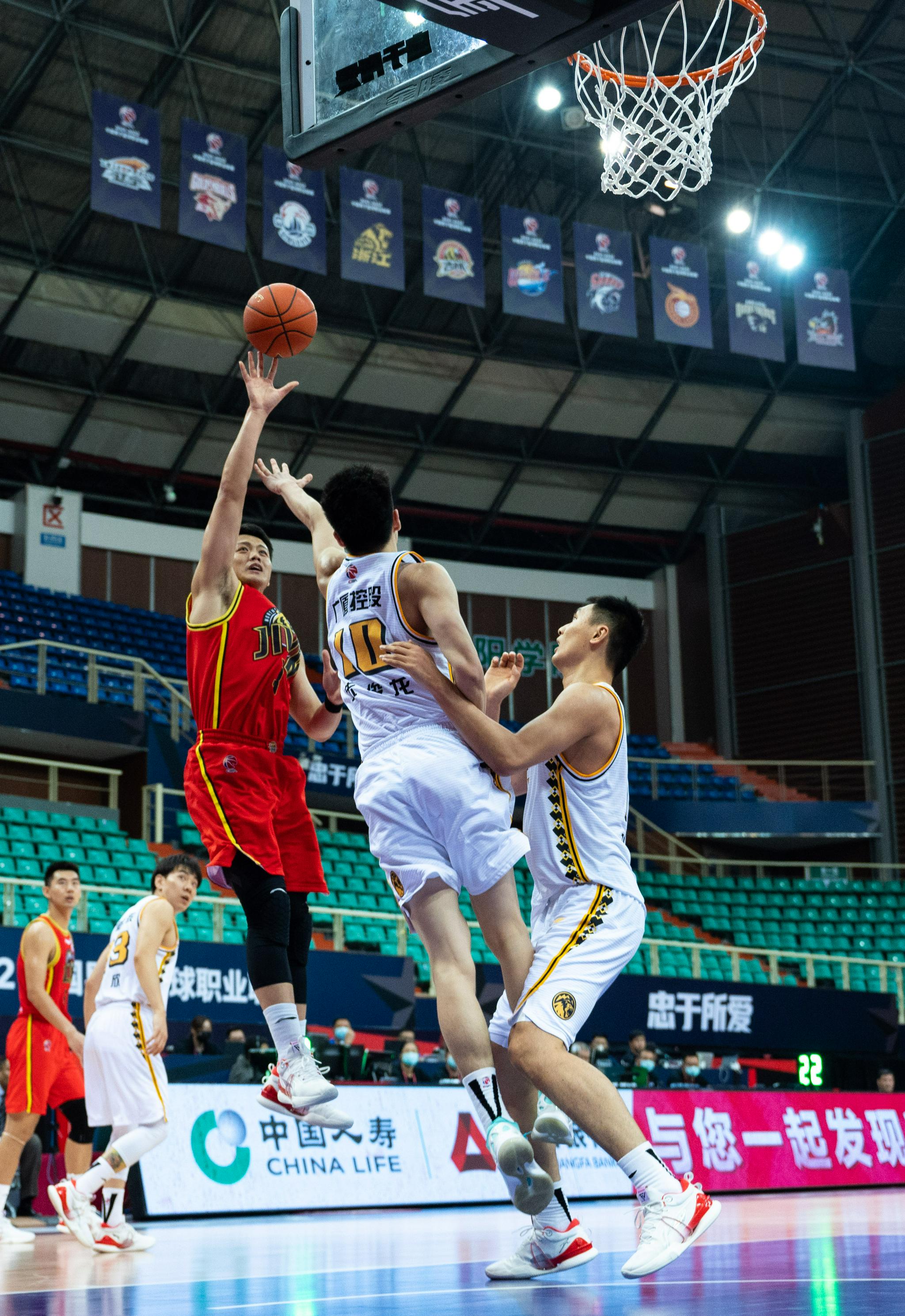 篮球——cba第一阶段:浙江广厦控股队胜九台农商银行队