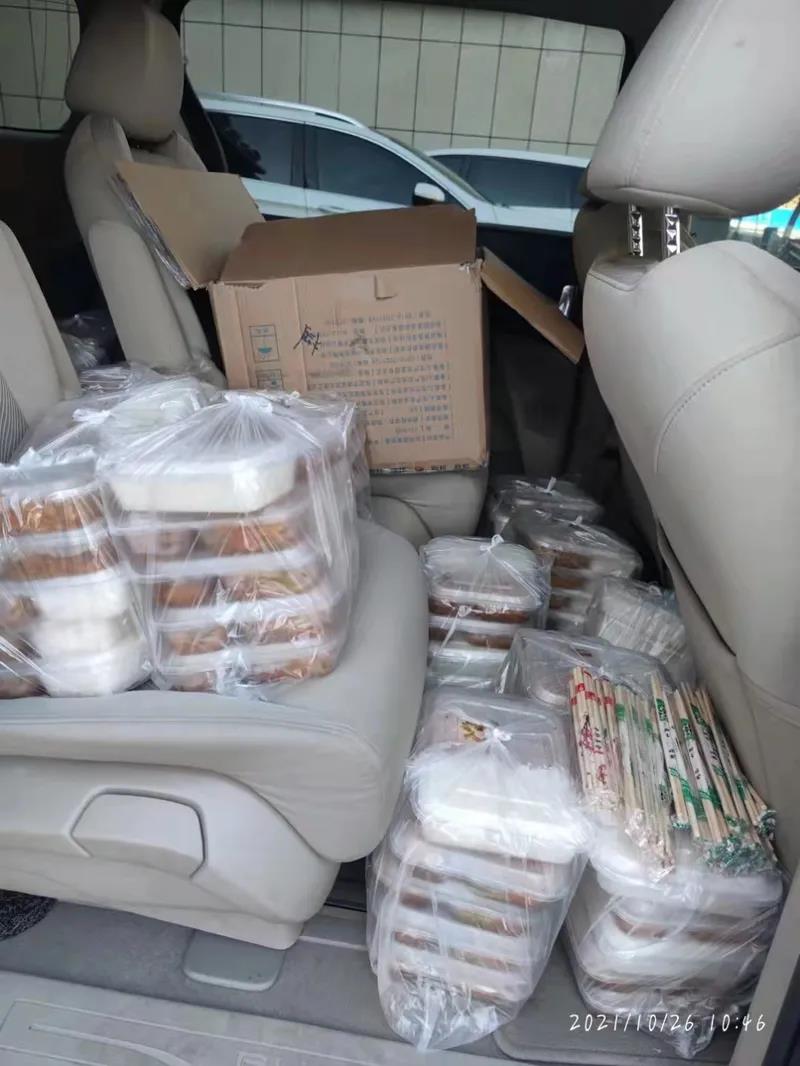 此刻，上海滞留游客正在撤离！有人4点起床，驱车1000公里，还要隔离14天……休闲区蓝鸢梦想 - Www.slyday.coM