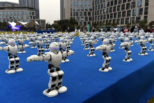 gdp5000亿元以上的城市_前三季度100强城市:35城突破5000亿元,太原被榆林反超