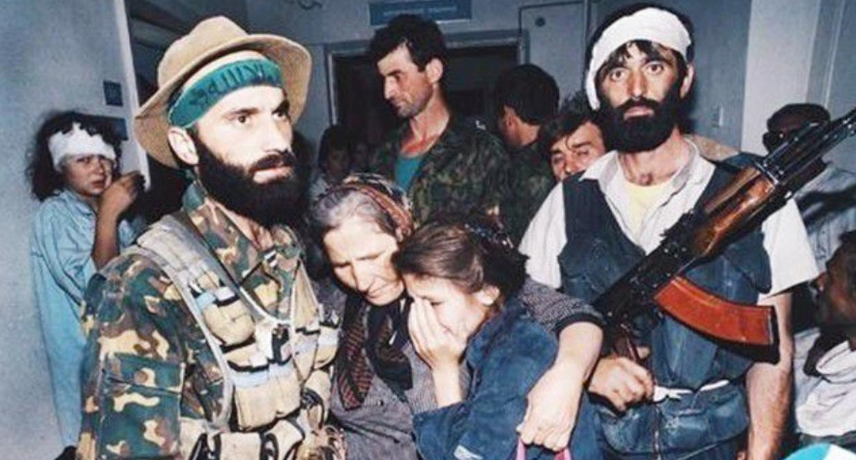 别斯兰人质事件恐怖分子头目被当场击毙大批人质获救