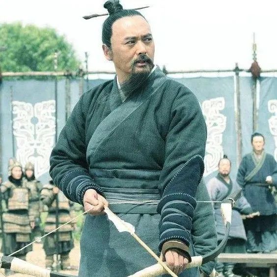 古代中国人的身高是多少?真比现代人高得多吗?|郦食其|墓葬|曹操|秦汉|关羽_新浪新闻