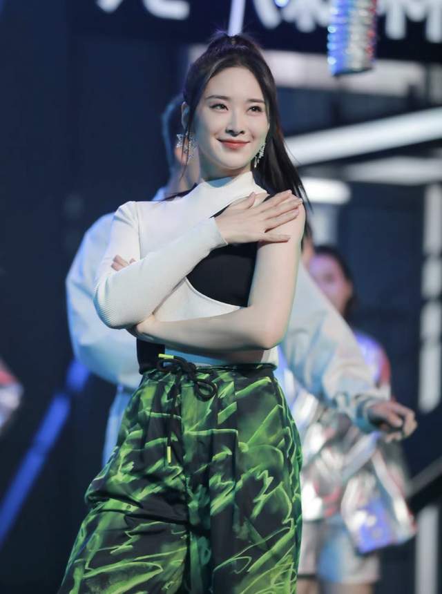 天天向上阵容变化大，王一博大张伟退出，汪涵与美女主持刘烨同台休闲区蓝鸢梦想 - Www.slyday.coM