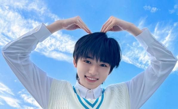 宋亚轩浴室唱歌侧脸照又纯又欲让网友见识了什么叫顶级钓系