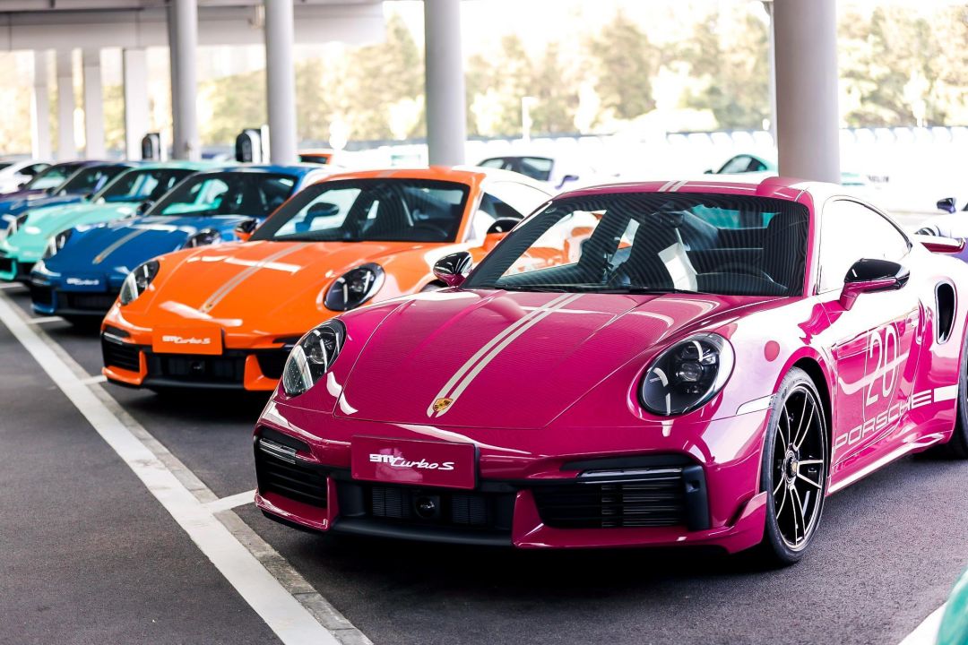 以911turbos保时捷中国20周年纪念版交车仪式开启尽享跑车日