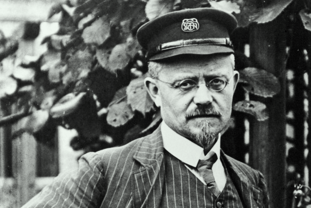 图为奥古斯特·霍希(august horch),德国汽车工业的先驱者之一