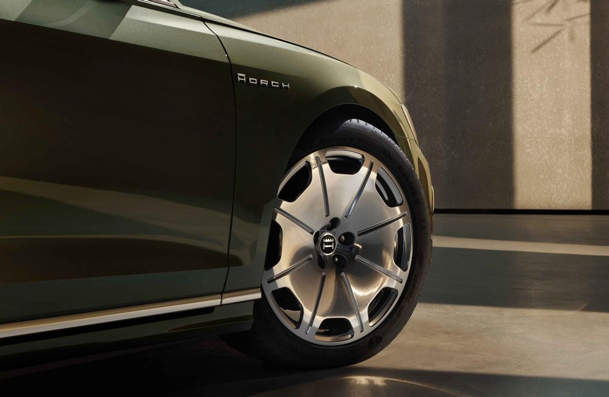 奥迪a8l霍希版全球首发亮相,预计11月广州车展上正式展出-新浪汽车