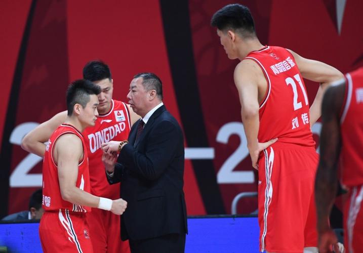 李楠挑战cba昔日黑马,吴帅拒绝爆冷,谁能先止住连败|cba|央视|李楠