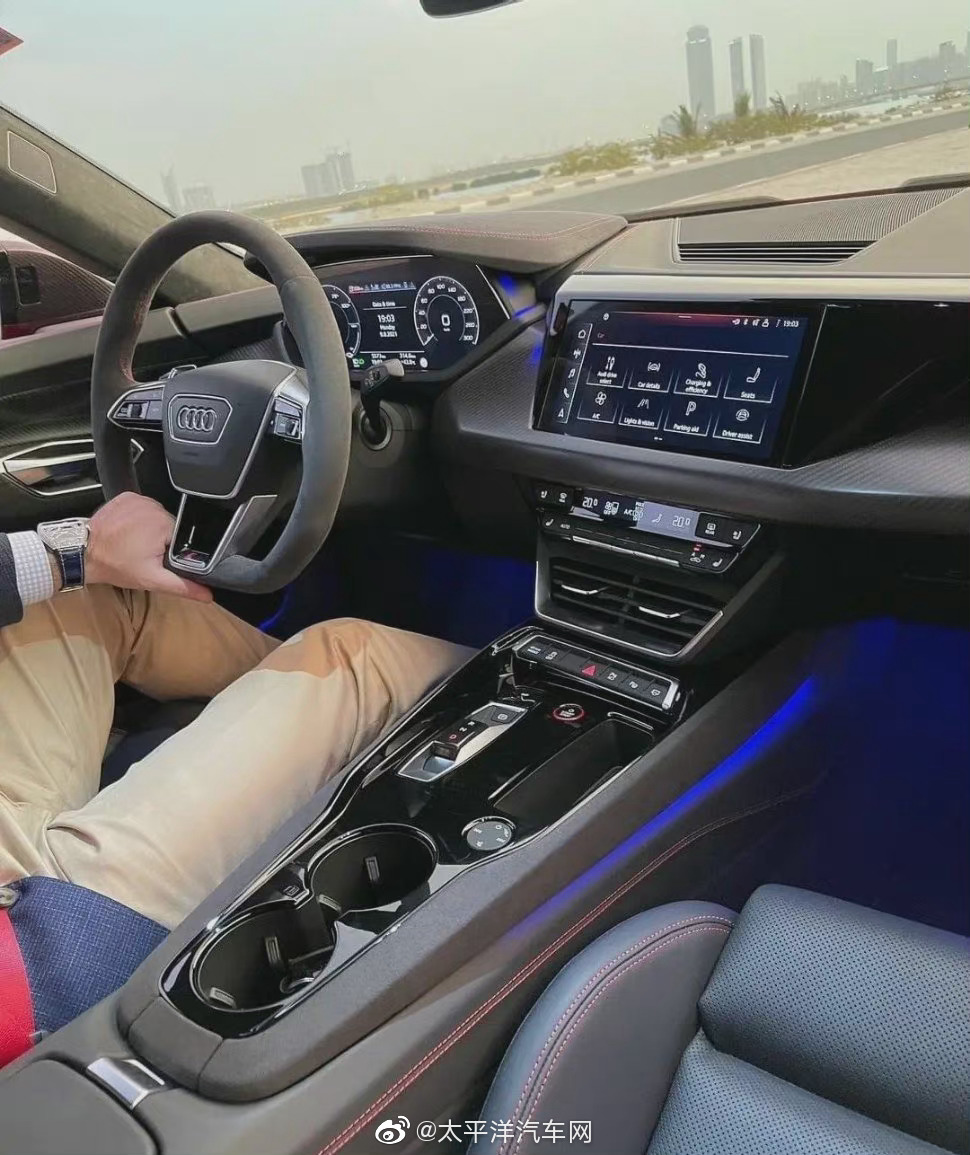 豪车内饰对比个人觉得劳斯莱斯的最带感你们呢