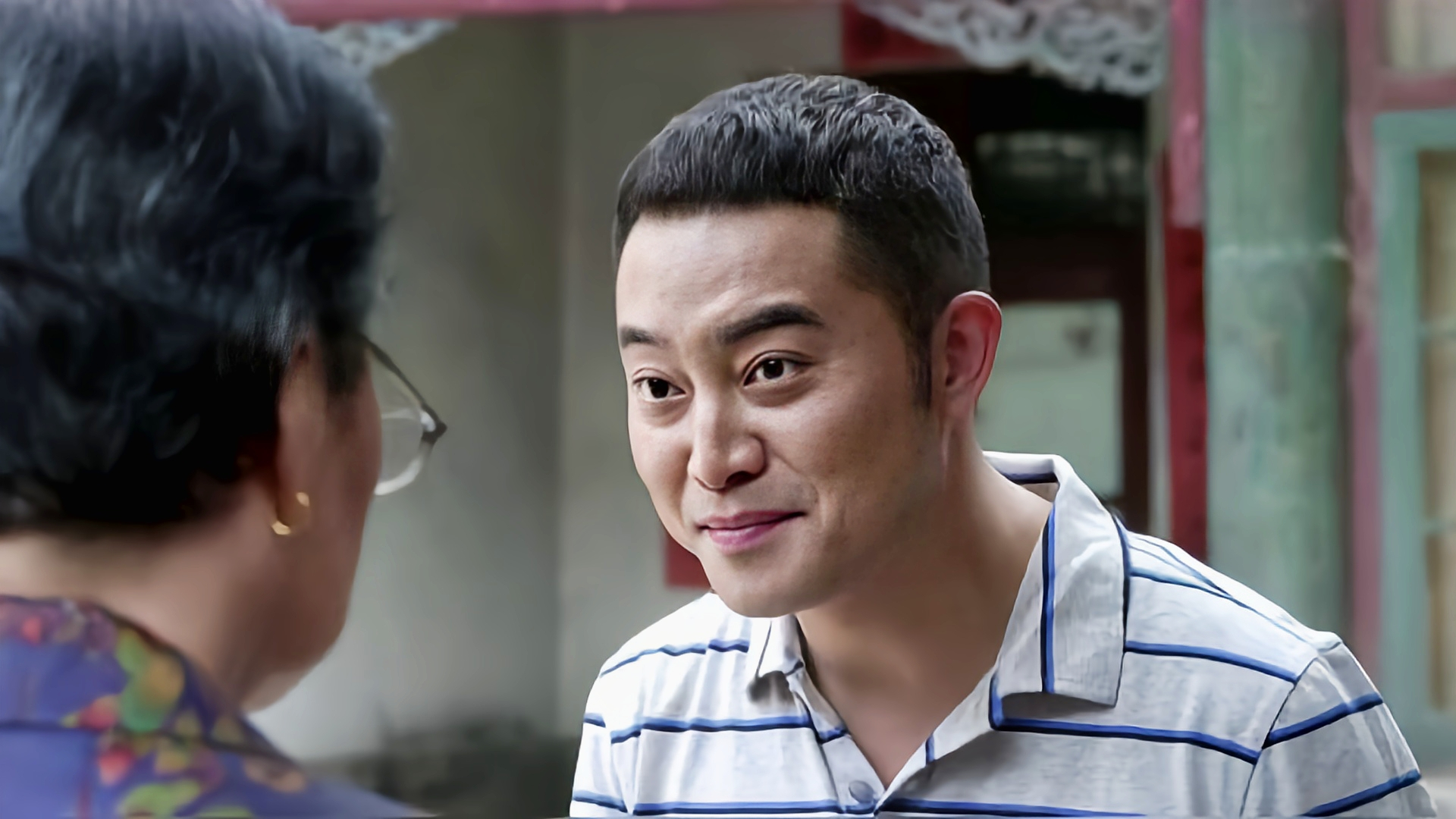 《平凡岁月》:工人李大宝娶舞蹈演员张朵朵,全靠一