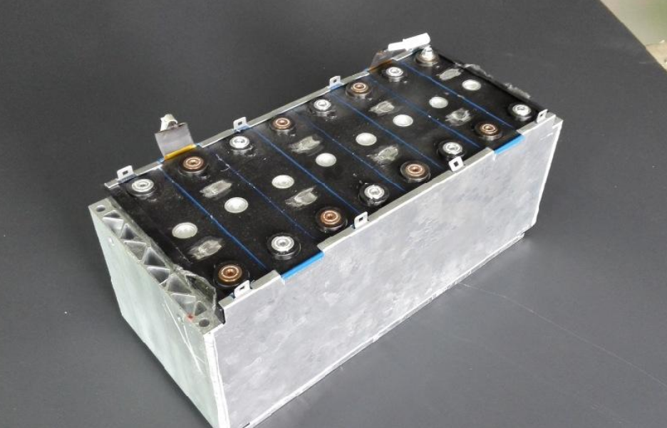 既然原材料价格涨幅这么大,那么动力电池组乃至新能源汽车终端售价的