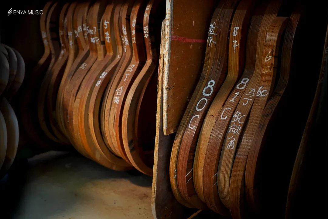 吉他好品牌排行榜_民谣吉他十大品牌排行榜,初学者选琴推荐,吉他品牌入门扫盲贴