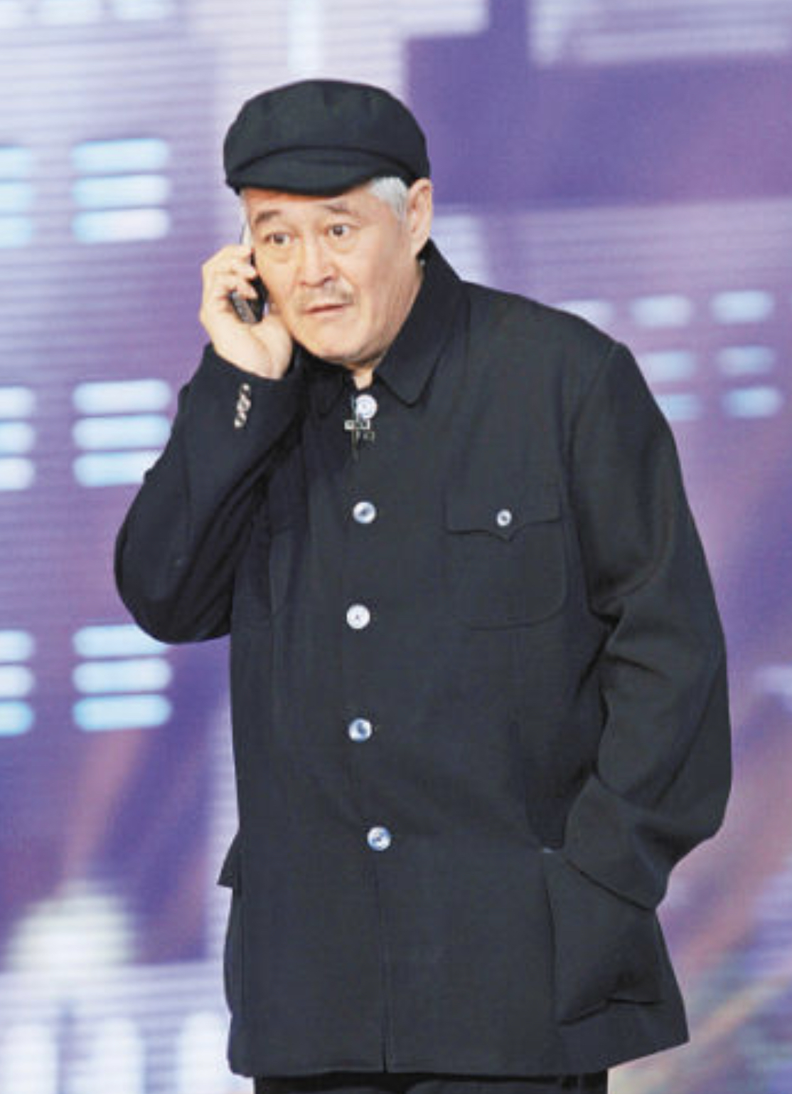 赵本山为妻子庆生56岁马丽娟面色红润显年轻龙凤胎儿女也出镜