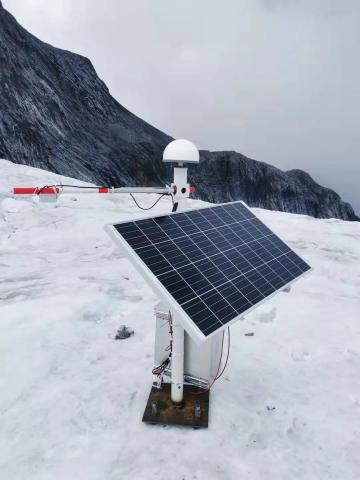 玉龙雪山冰川实时监测系统（7月23日） 图源：中国南极测绘中心官网