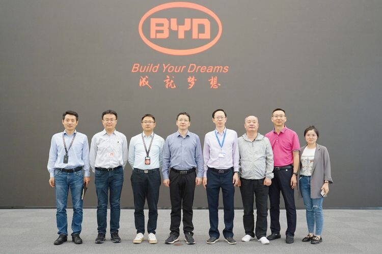 比亚迪占坪山区gdp_比亚迪上榜胡润世界500强!