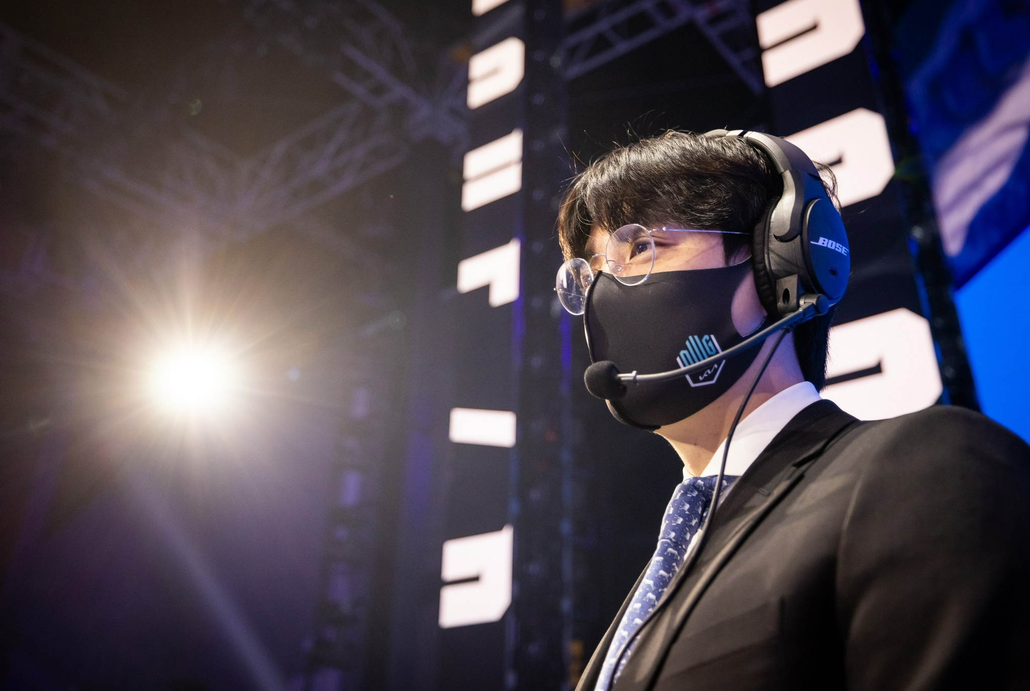 国外网友热议dk晋级决赛围绕小吕布重建能选冠军皮肤了吗