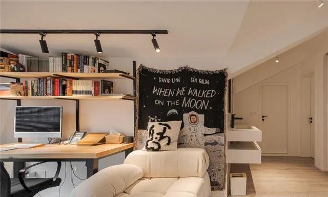 爆改160㎡婚房,斜顶阁楼变套间?看完更心动了休闲区蓝鸢梦想 - Www.slyday.coM 爆改160㎡婚房,斜顶阁楼变套间?看完更心动了休闲区蓝鸢梦想 - Www.slyday.coM