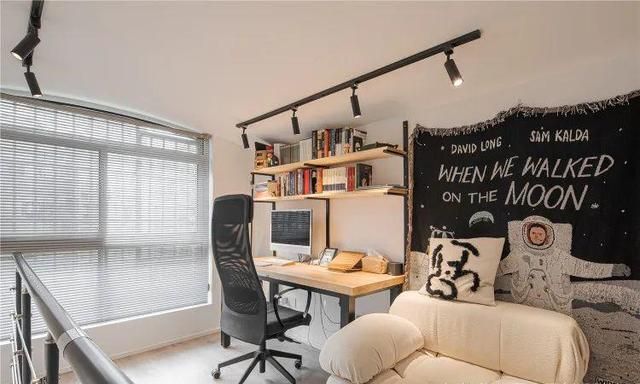 爆改160㎡婚房,斜顶阁楼变套间?看完更心动了休闲区蓝鸢梦想 - Www.slyday.coM 爆改160㎡婚房,斜顶阁楼变套间?看完更心动了休闲区蓝鸢梦想 - Www.slyday.coM