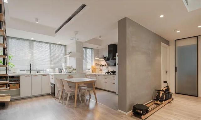 爆改160㎡婚房,斜顶阁楼变套间?看完更心动了休闲区蓝鸢梦想 - Www.slyday.coM 爆改160㎡婚房,斜顶阁楼变套间?看完更心动了休闲区蓝鸢梦想 - Www.slyday.coM