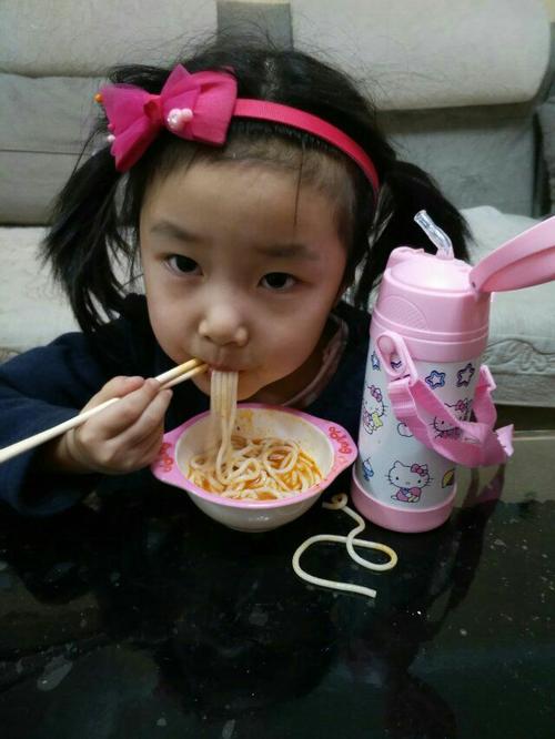 小学生早餐要吃得营养少吃3类早餐容易影响娃长个和智力发育