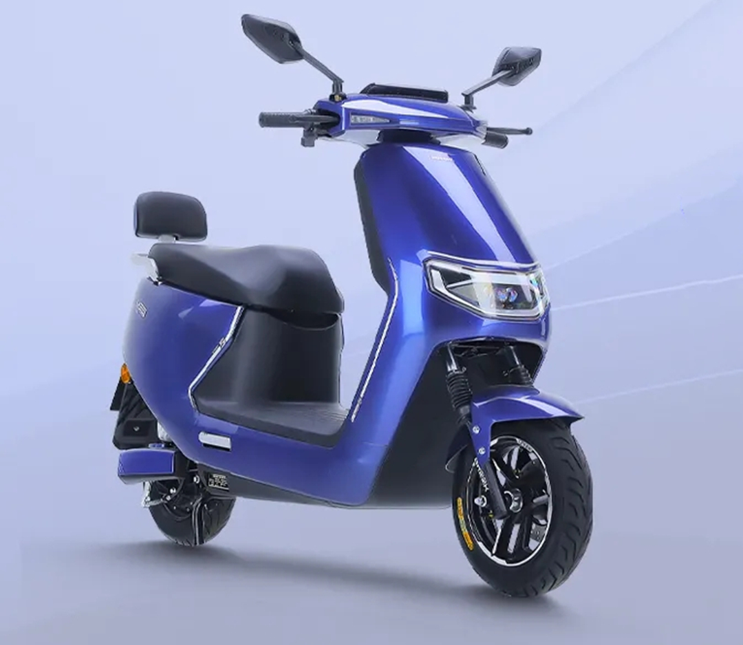 格林豪泰g10电动车测评搭载72v30ah电池续航100公里以上