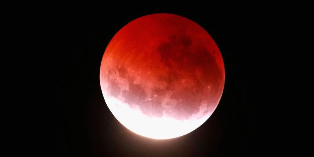 如果要是天公不作美,出现了阴雨天气,只能耐心的等待下次"血月"了