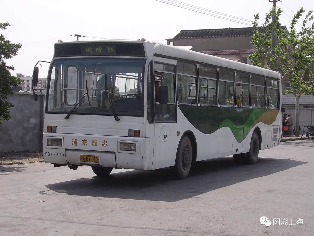 周陈线dd6112h1sa(dda)型客车(刘祺 摄)2007年8月18日,周陈线调整南端