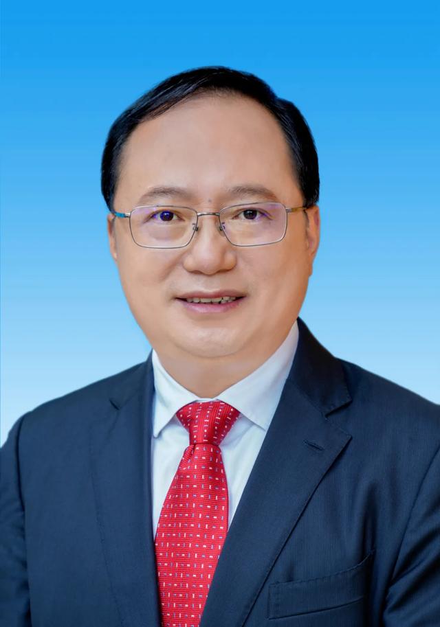 西昌市新一届市委常委会产生马辉当选为西昌市委书记
