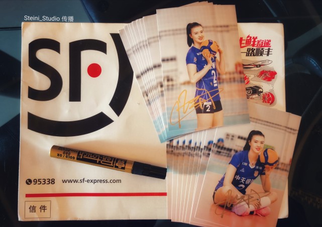 从一件签名照的小事看中国女排队员张常宁的优秀素质