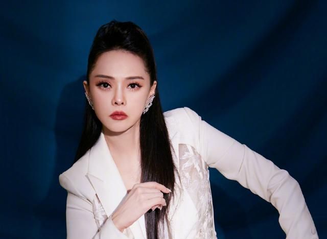 伊能静自曝买了1千件商品,说出商品大类,一看就是已婚女人!休闲区蓝鸢梦想 - Www.slyday.coM 伊能静自曝买了1千件商品,说出商品大类,一看就是已婚女人!休闲区蓝鸢梦想 - Www.slyday.coM