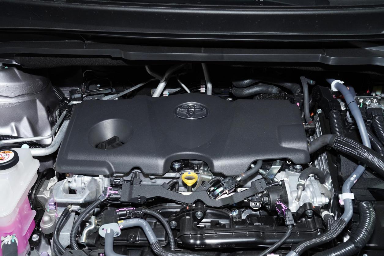 顶配卖到40.58万，还要加价，丰田赛那真有挑战别克GL8的实力？