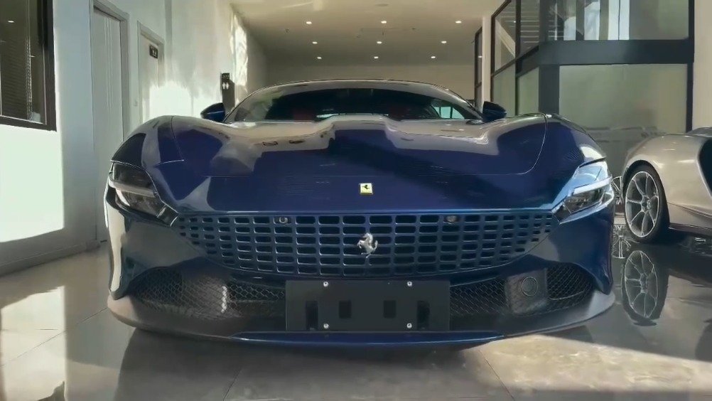 法拉利 roma迪拜蓝 ,彰显个性