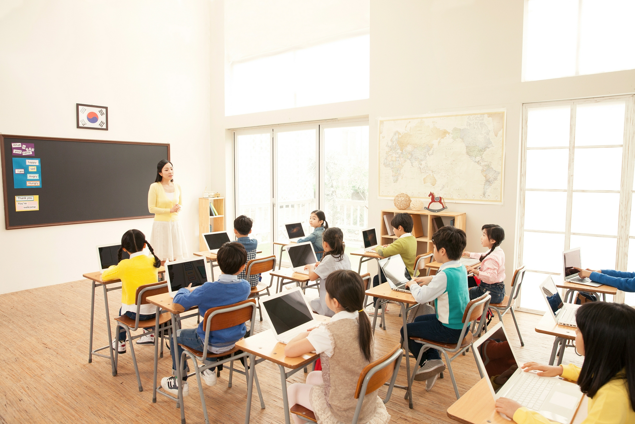 教育部:线下学科类培训机构已压减超40%,线上压减近50%