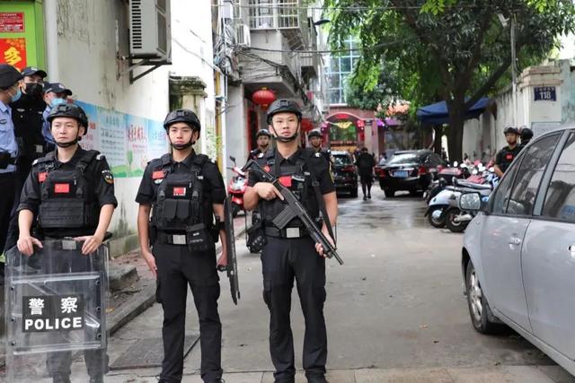 抓捕视频曝光！三亚杨家武涉黑犯罪团伙覆灭，涉案估值约10亿余元休闲区蓝鸢梦想 - Www.slyday.coM