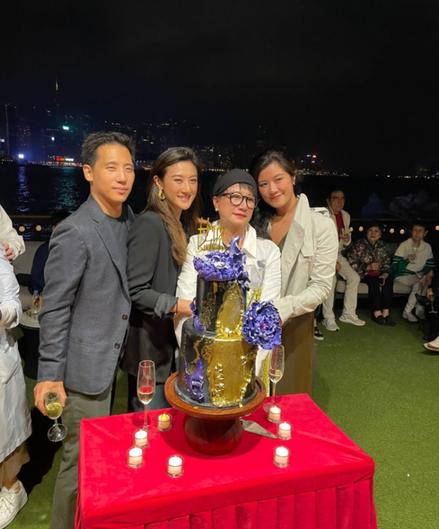 众星现身邓光荣遗孀生日,甄珍手术后露面气色好,62岁唐鹤德也在__财经