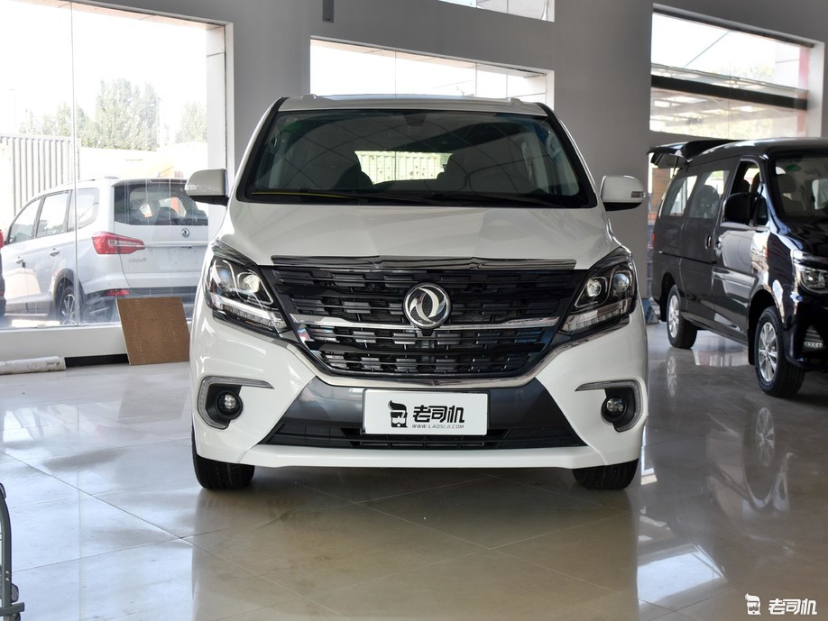 超值家用车之选小哥带你一起看东风风行m7