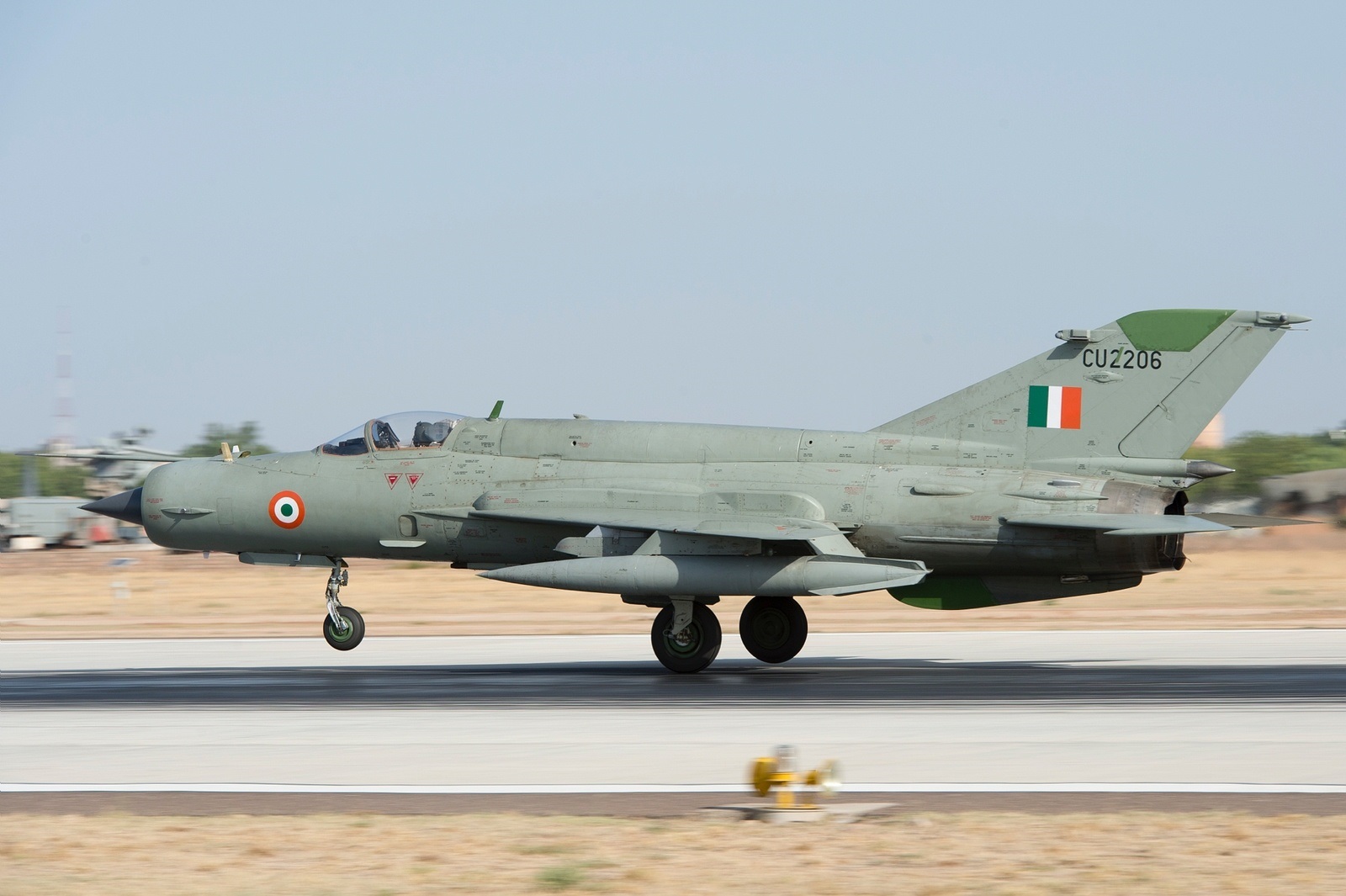 印度空军青睐米格21战机长年承担训练任务面临资金等问题