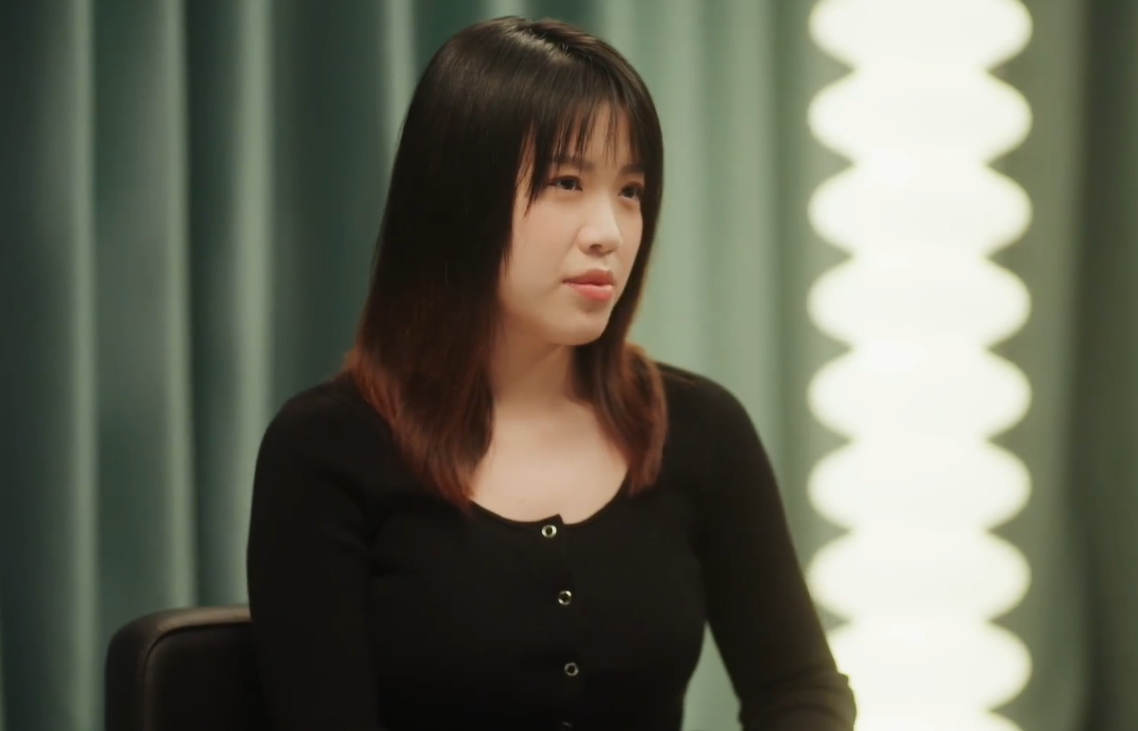 杨倩有女人味了长发披肩妩媚最新专访曝光升国旗时我最美