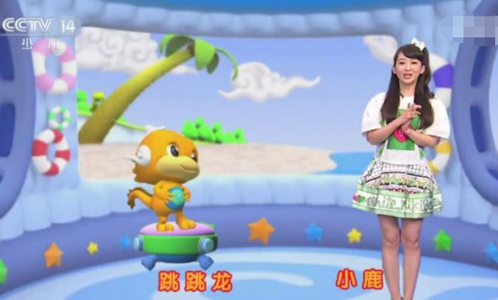 红果果二胎后首复工打扮少女面色红润47岁小鹿姐姐罕露面