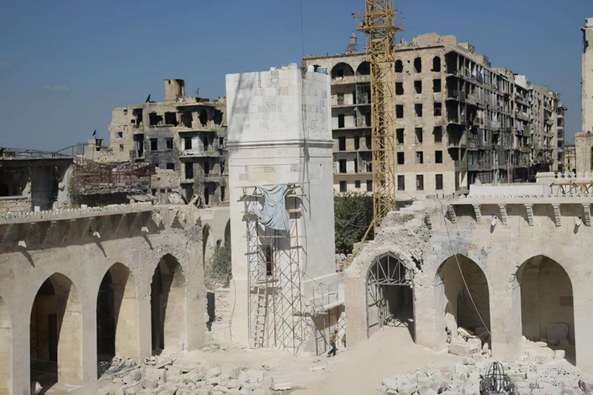 叙利亚重建阿勒颇地标再次拔地而起让孩子们享受和平生活