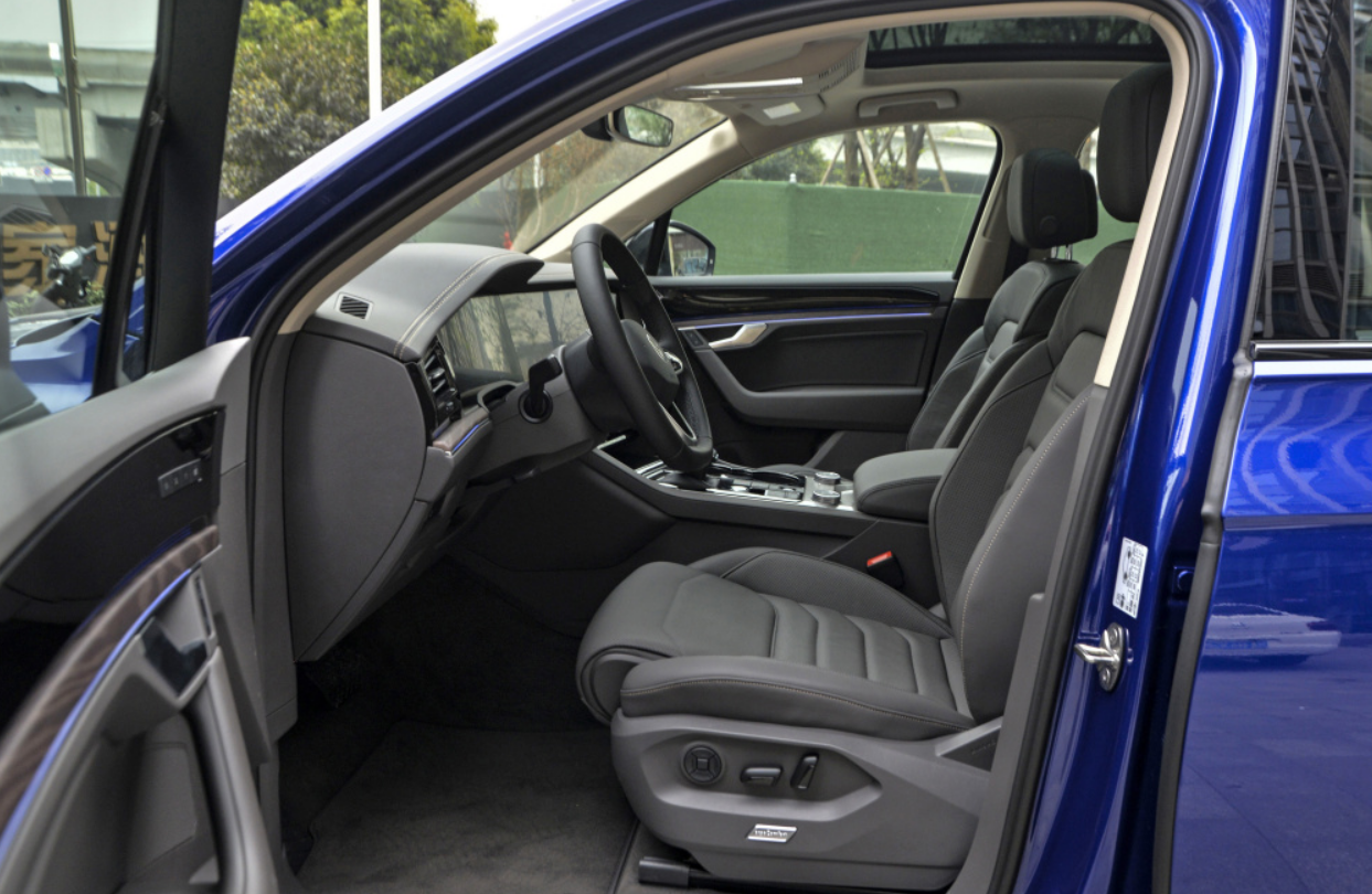 路虎发现、途锐、XC90，近期降价最狠的3款豪华中大型SUV盘点